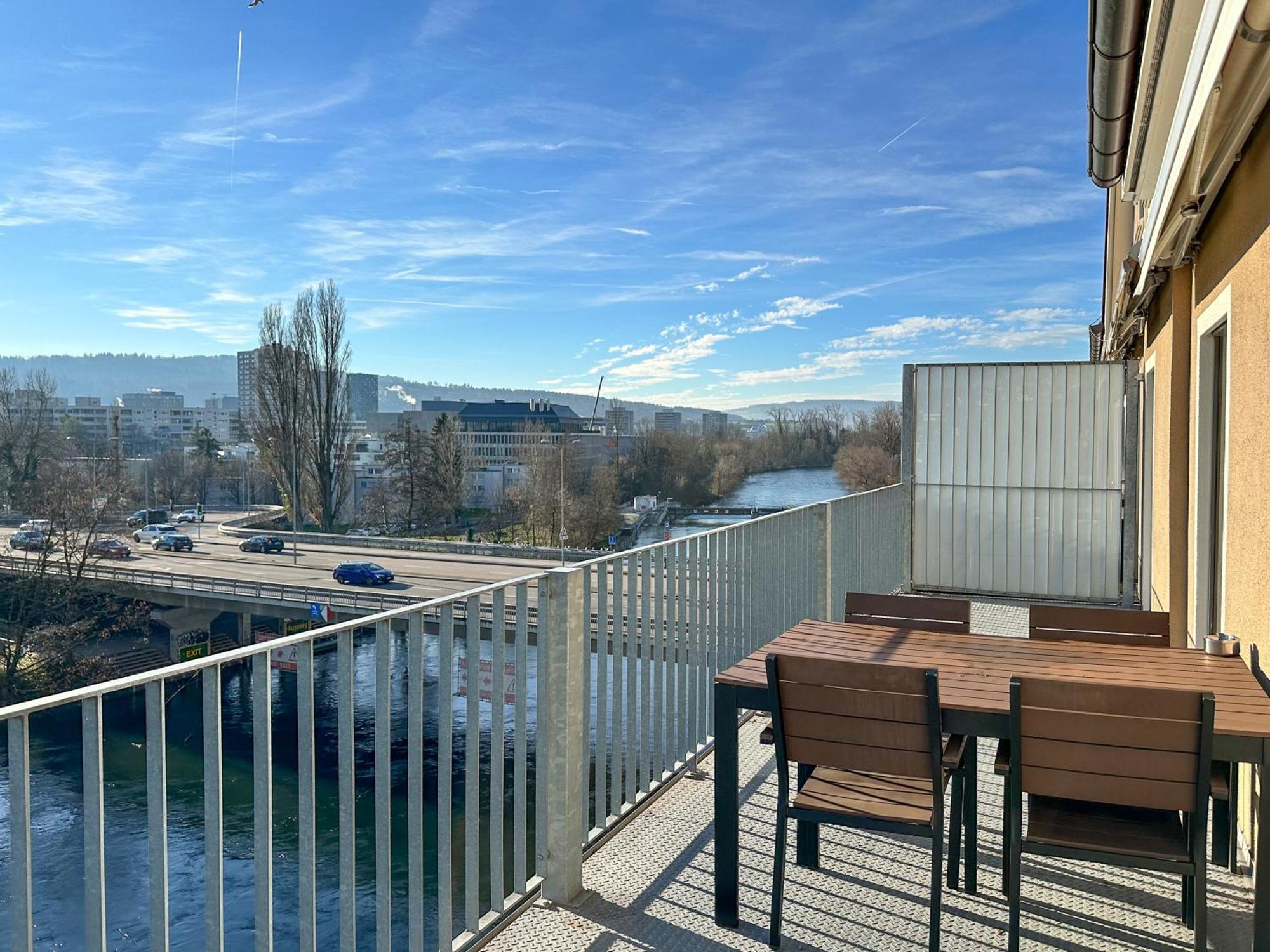 Stayy The River - Contactless Check-In Zürih Dış mekan fotoğraf